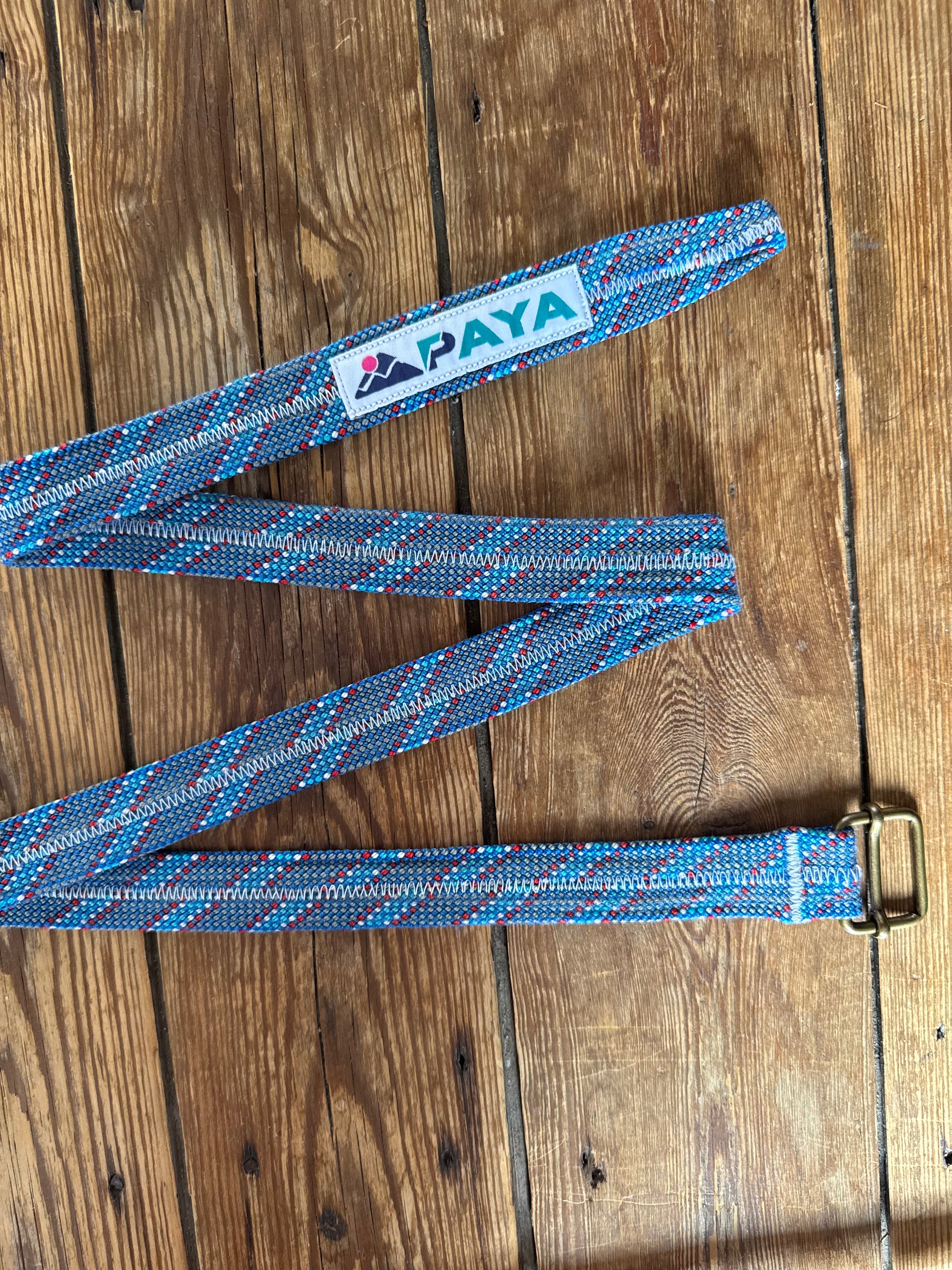 Ceinture upcycling PAYA bleu marine à motifs – corde escalade recyclée | 109 cm PAYA & be unique.