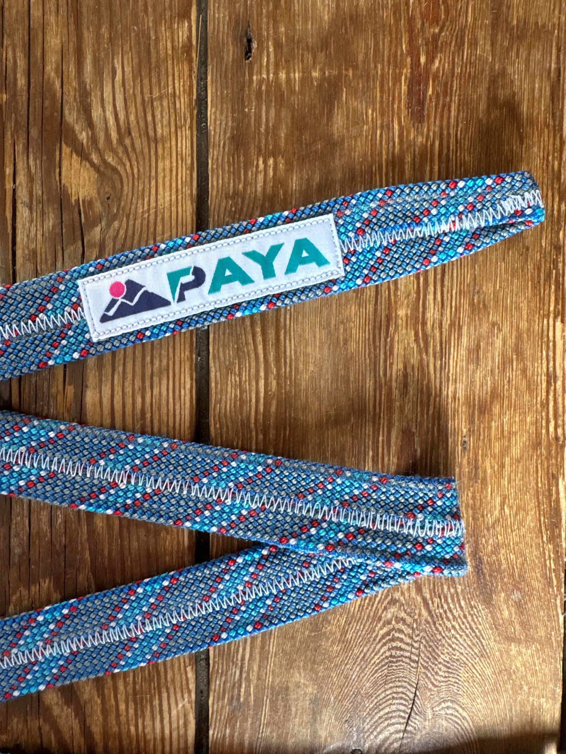 Ceinture upcycling PAYA bleu marine à motifs – corde escalade recyclée | 109 cm PAYA & be unique.