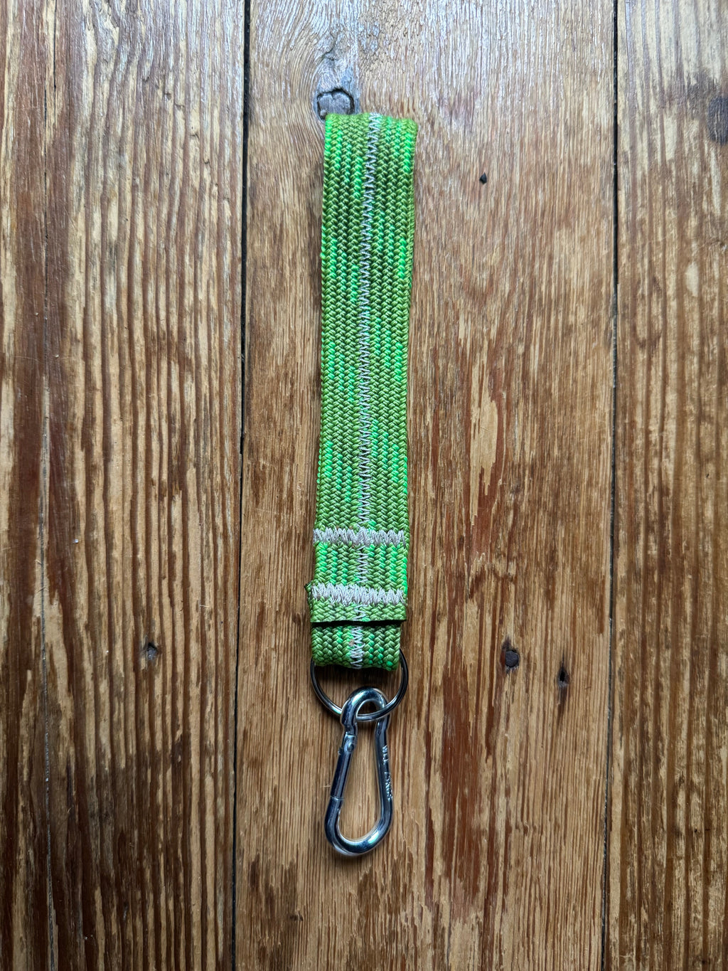 Porte-clés vert PAYA & be unique.