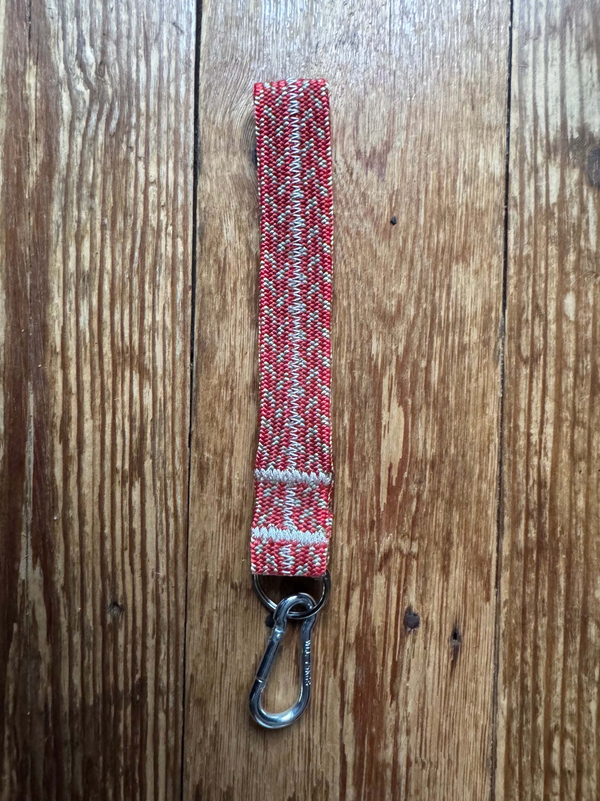 Porte-clés rouge PAYA & be unique.