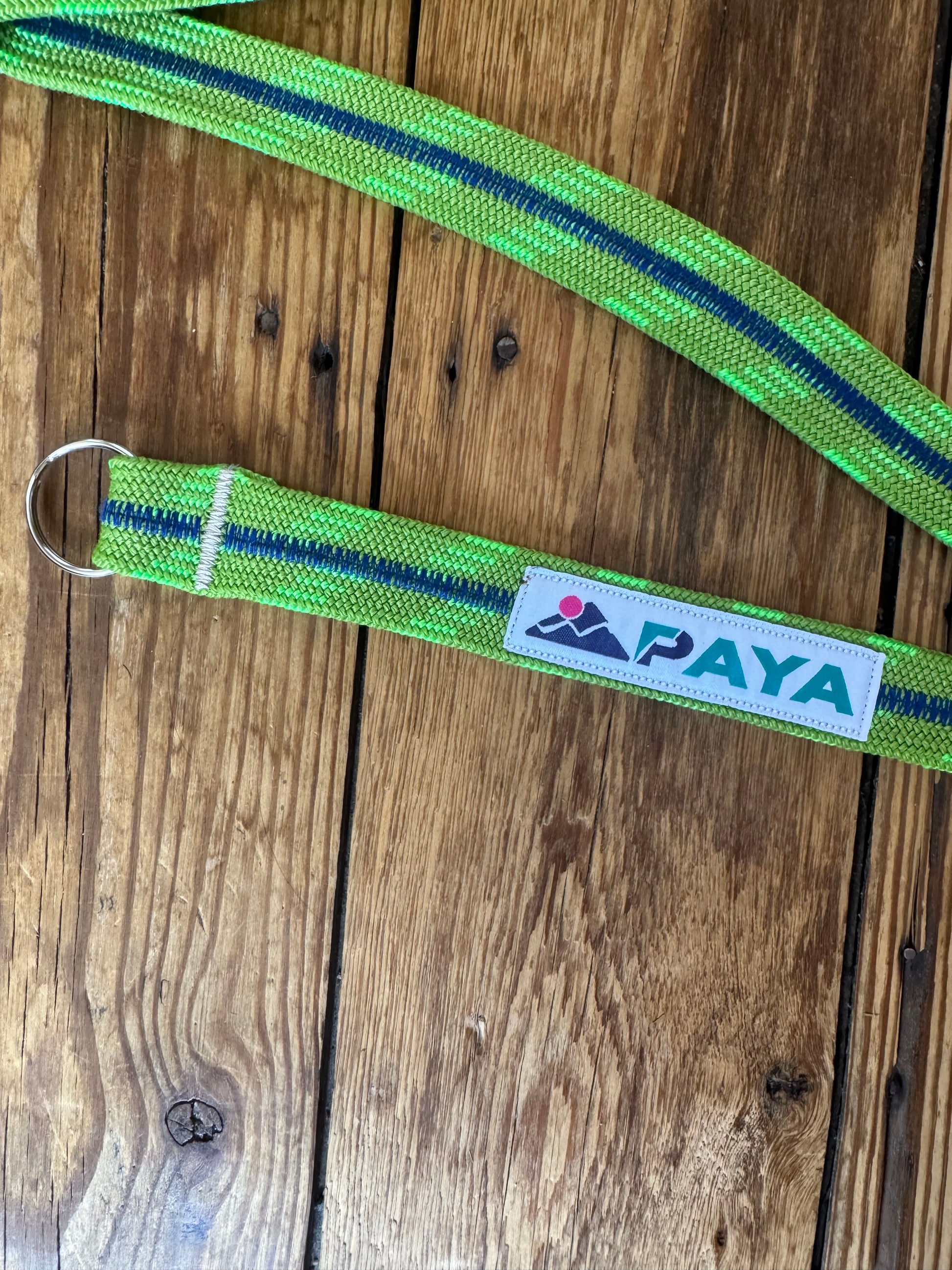 Sangle PAYA verte avec fil bleu